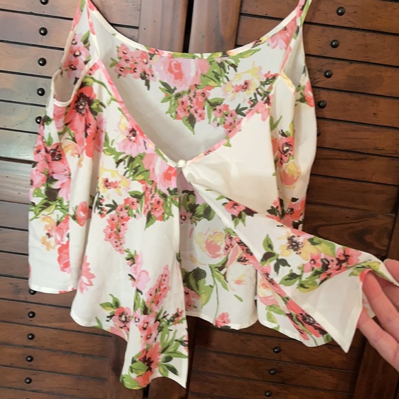 Floral cami never worn. - Picture 7 of 7